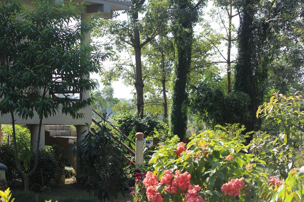 River View Jungle Camp ソーラハ エクステリア 写真